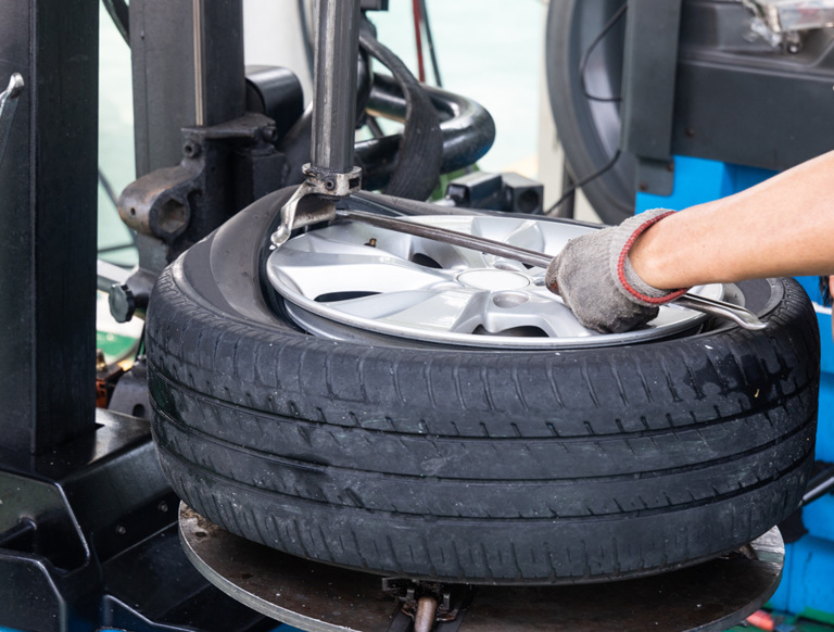 Professional Tyre Service